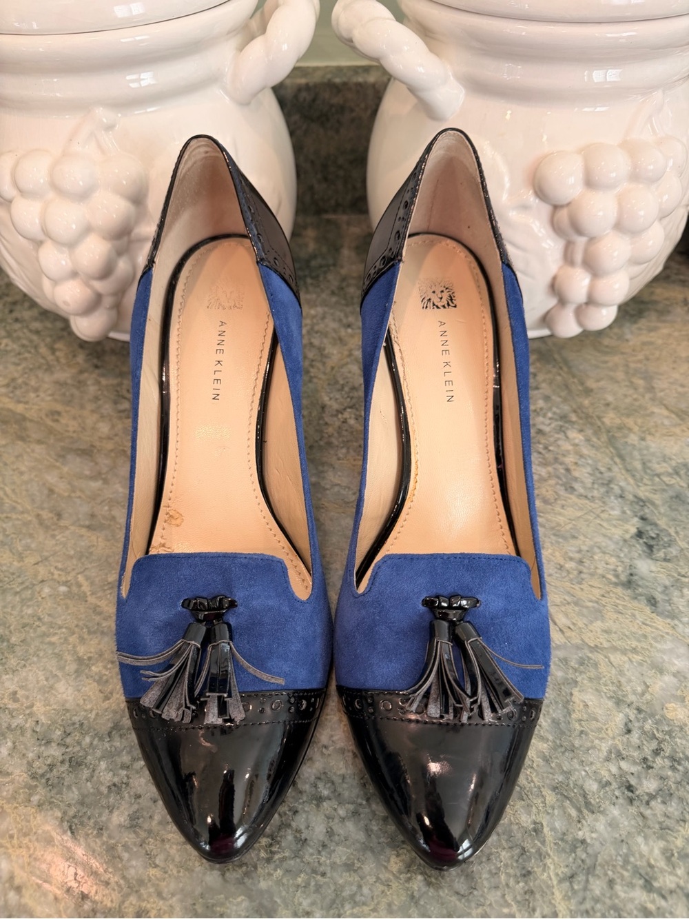 Anne Klein Blue & Black Patent Tassel Pumps Size 10